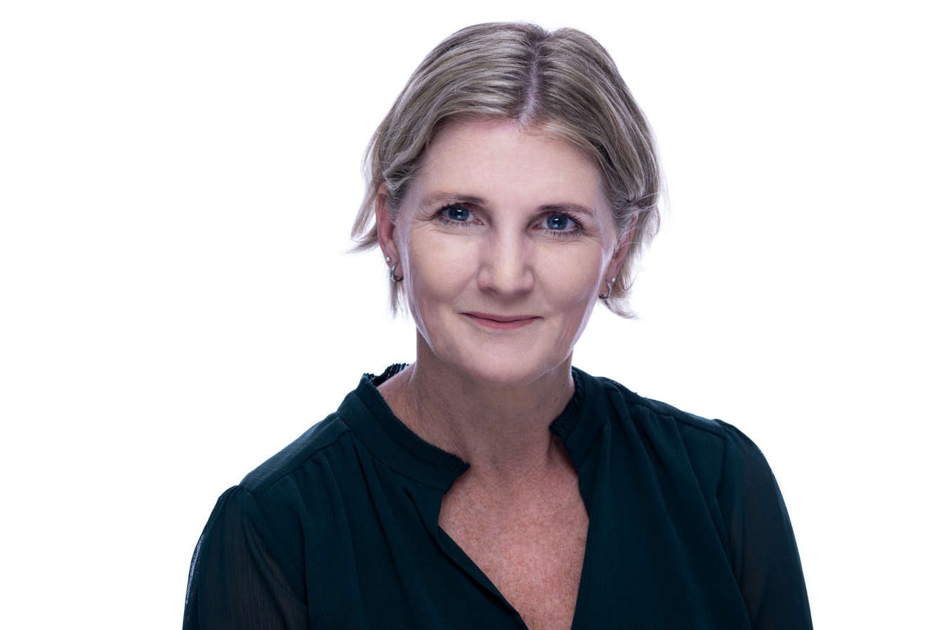 Crest Accountants Headshot Michelle Mikkelson